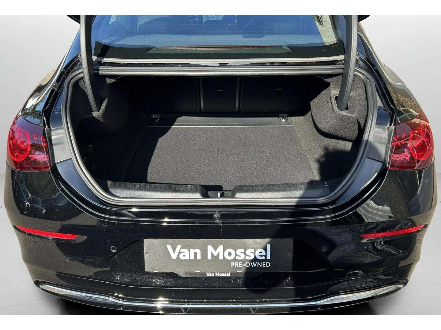 Sort Mercedes CLA250+ fra 2026