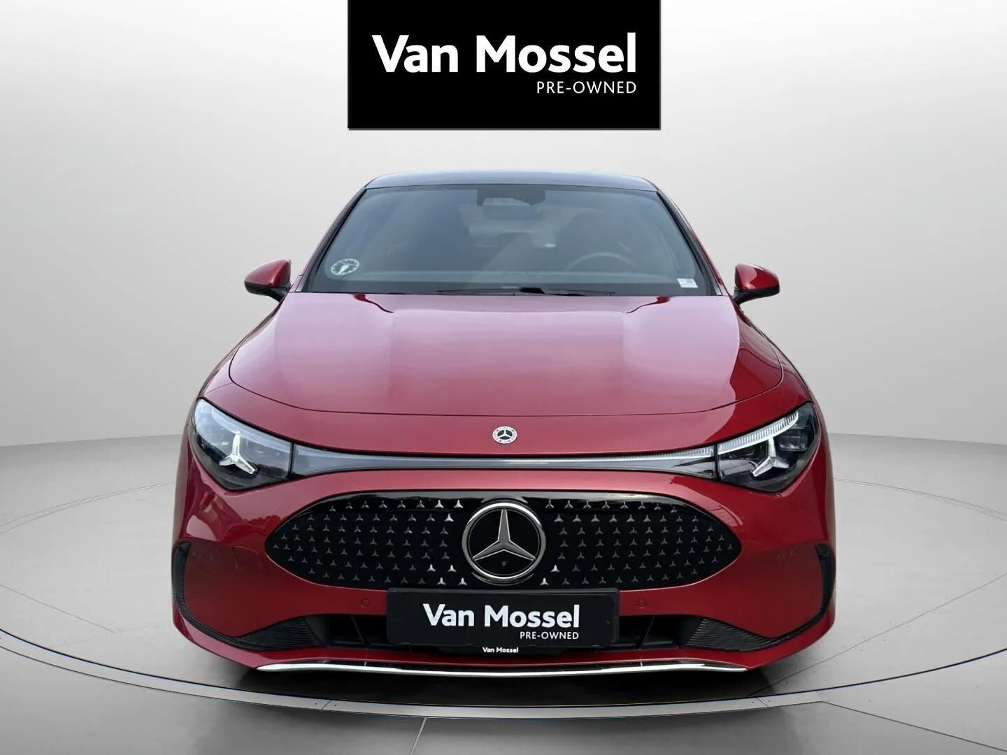 Rød Mercedes CLA200 fra 2026