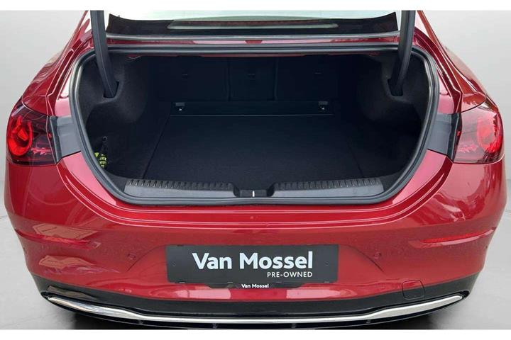 Rød Mercedes CLA200 fra 2026