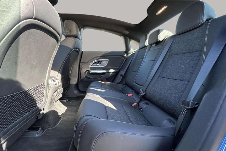 Sort Mercedes CLA250+ fra 2026