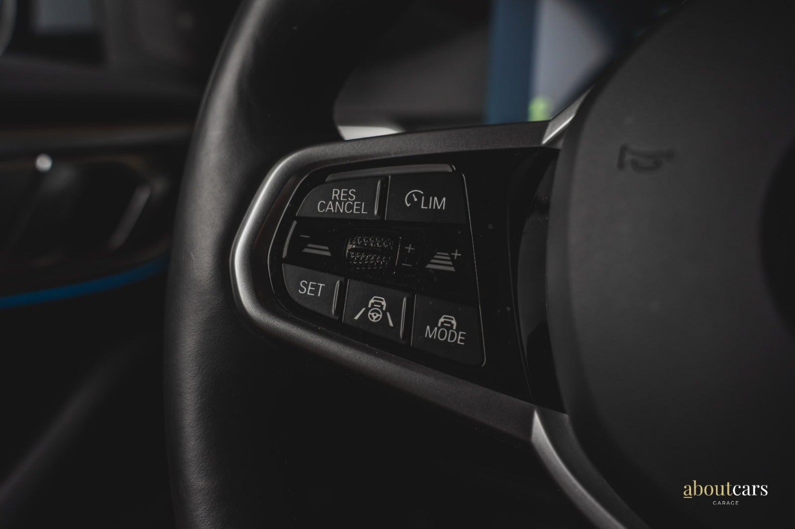 Grå BMW i4 fra 2025