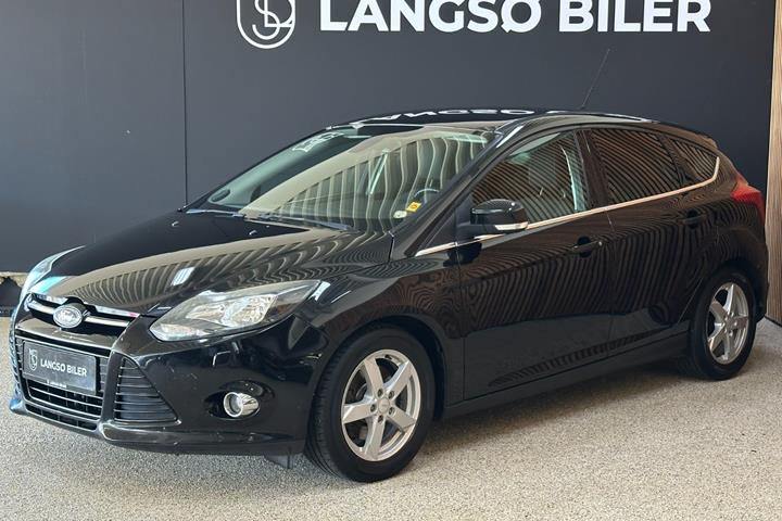 Sort Ford Focus fra 2012