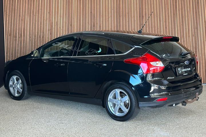 Sort Ford Focus fra 2012