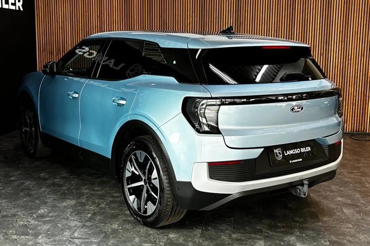 Blå Ford Explorer fra 2024
