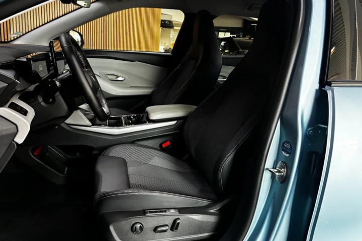 Blå Ford Explorer fra 2024