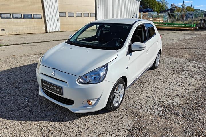 Gul Mitsubishi Space Star fra 2015
