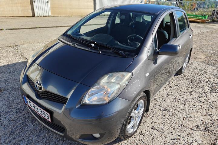 undefined Toyota Yaris fra 2010