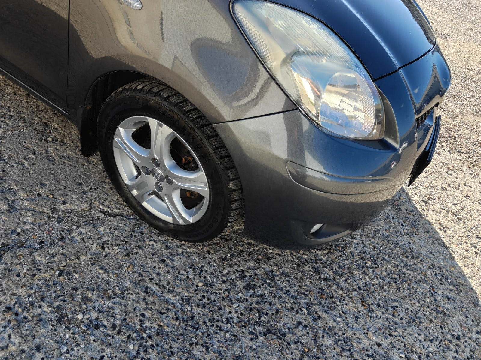 undefined Toyota Yaris fra 2010