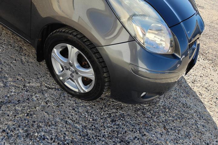 undefined Toyota Yaris fra 2010