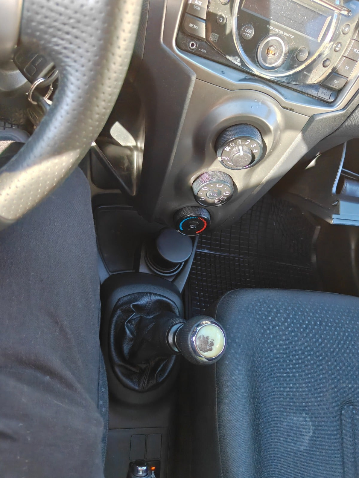 undefined Toyota Yaris fra 2010