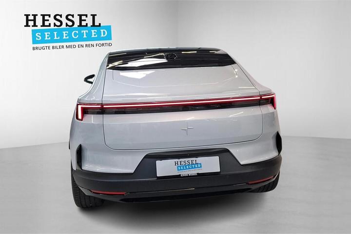 Hvid Polestar 4 fra 2025