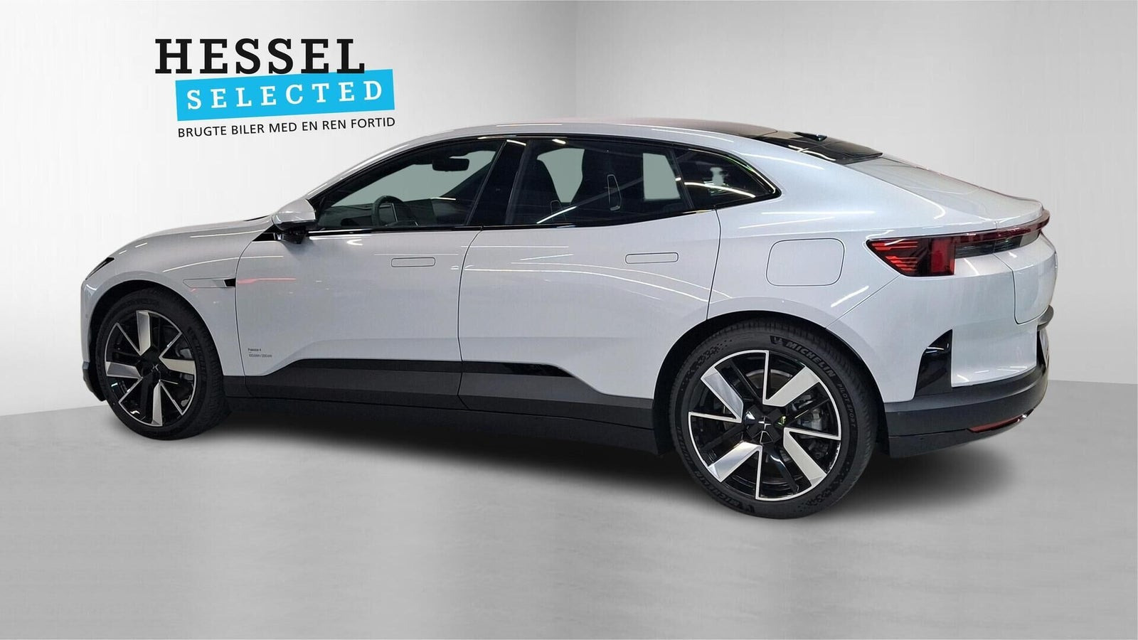 Hvid Polestar 4 fra 2025