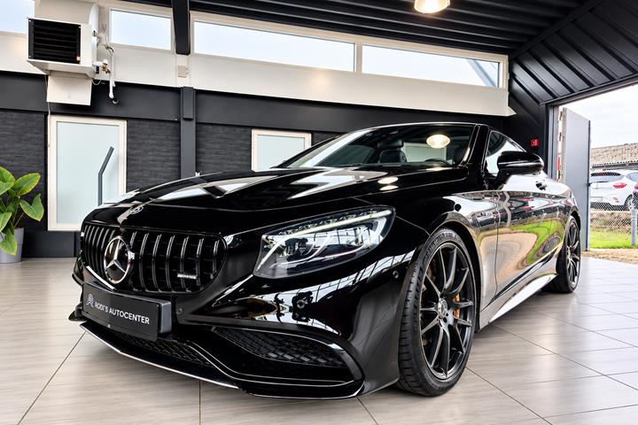 Sort Mercedes S63 fra 2016