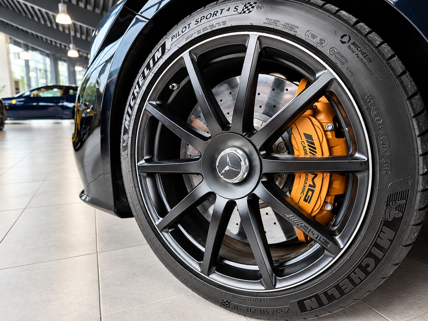 Sort Mercedes S63 fra 2016
