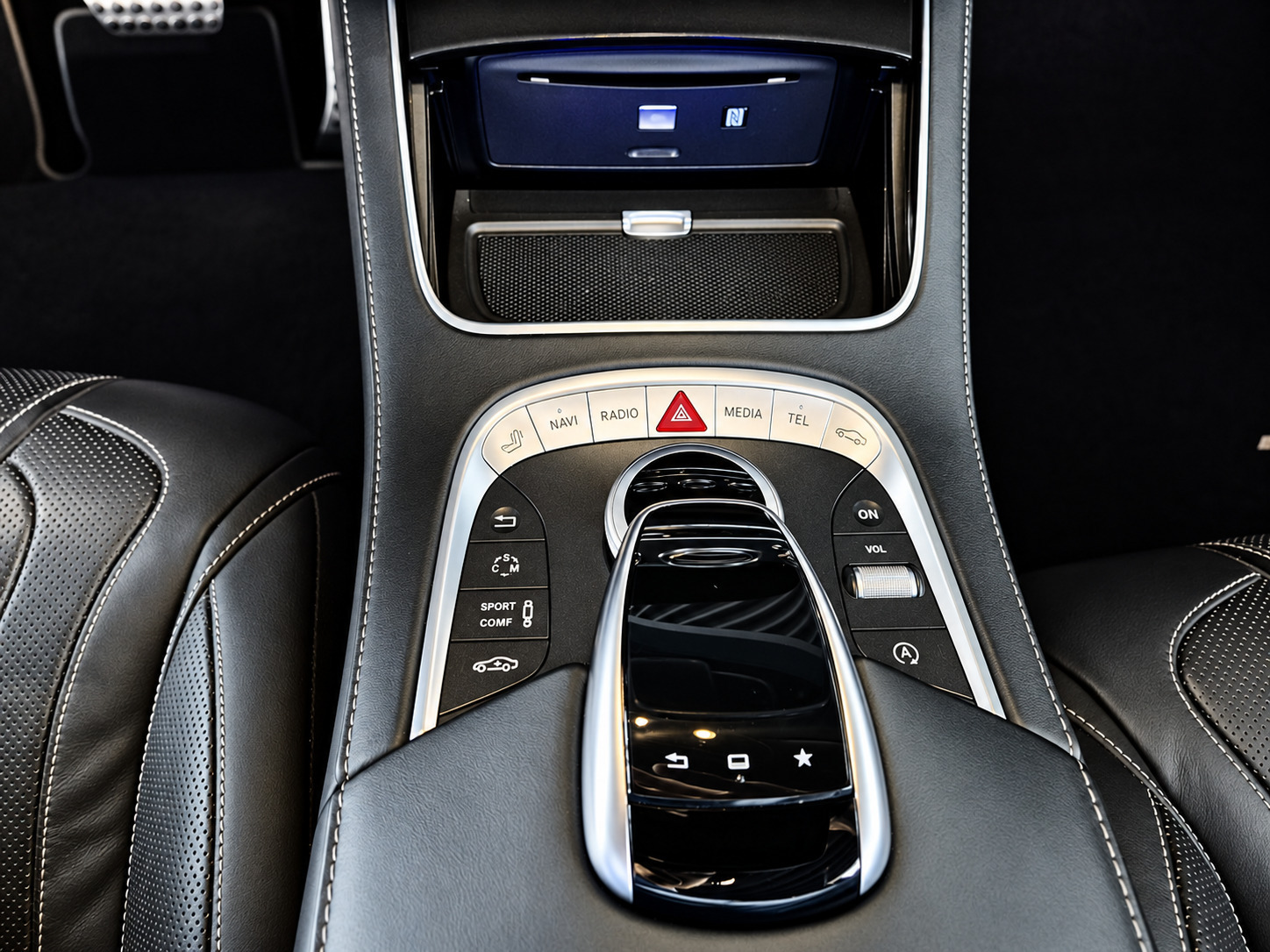 Sort Mercedes S63 fra 2016