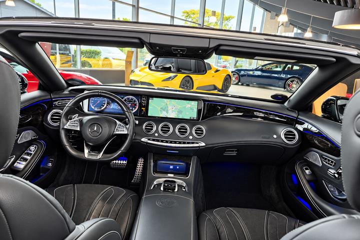 Sort Mercedes S63 fra 2016