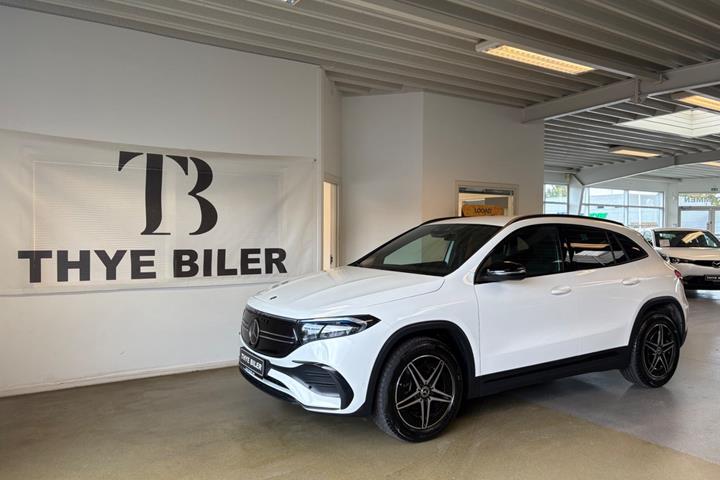 Hvid Mercedes EQA250 fra 2023 set udefra