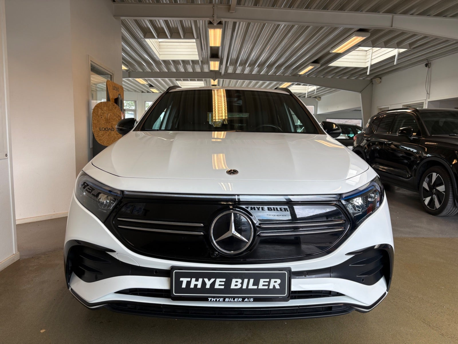 Hvid Mercedes EQA250 fra 2023