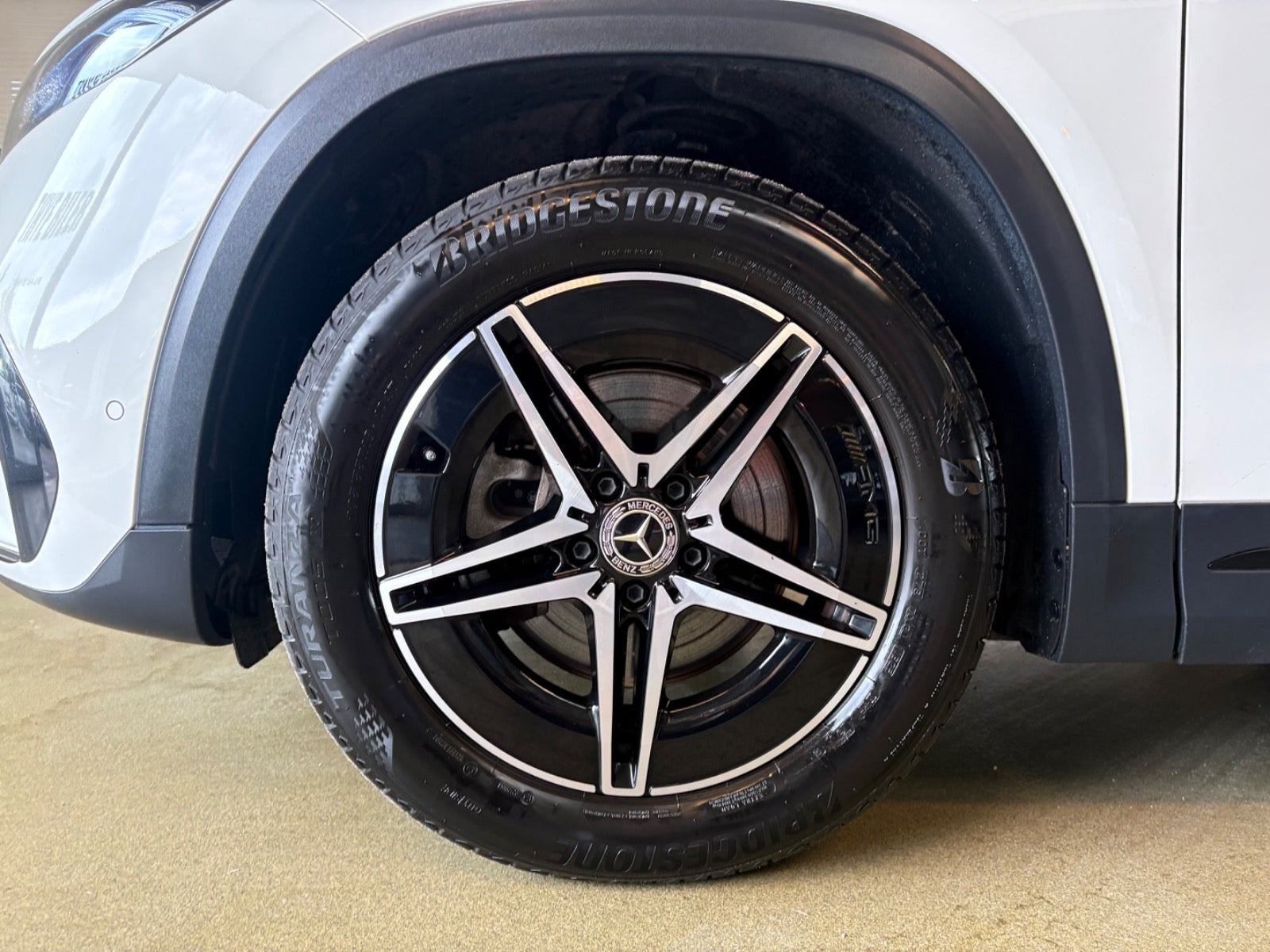 Hvid Mercedes EQA250 fra 2023