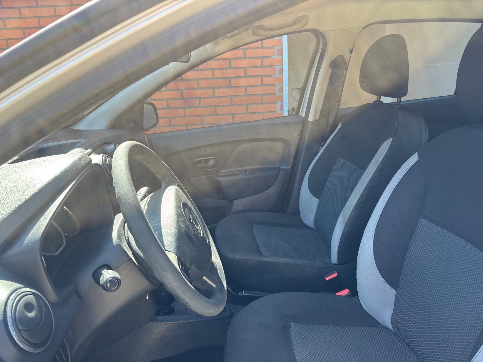undefined Dacia Sandero fra 2016