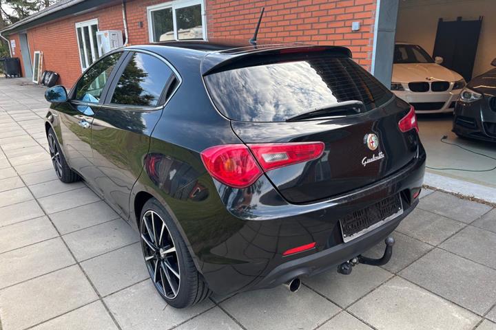 undefined Alfa Romeo Giulietta fra 2011