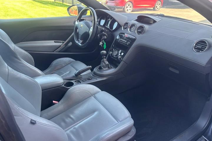 undefined Peugeot RCZ fra 2010