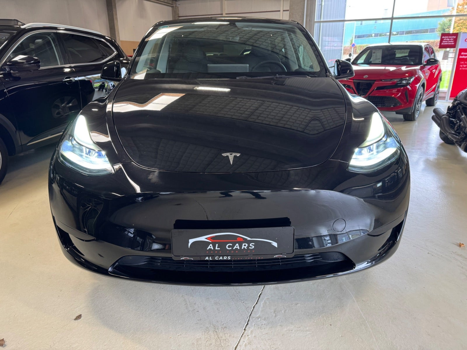 undefined Tesla Model Y fra 2024