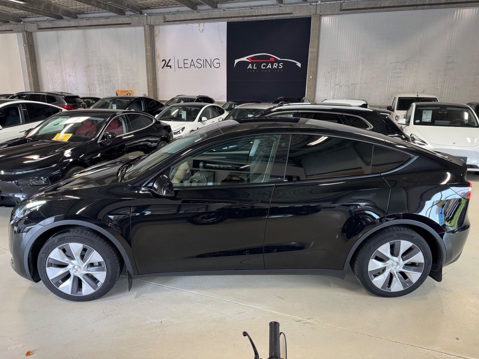 undefined Tesla Model Y fra 2024