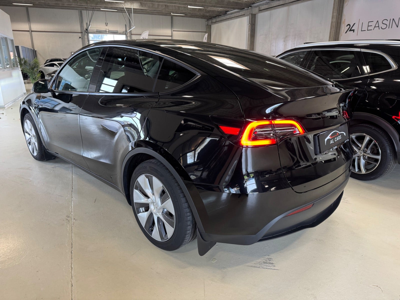 undefined Tesla Model Y fra 2024