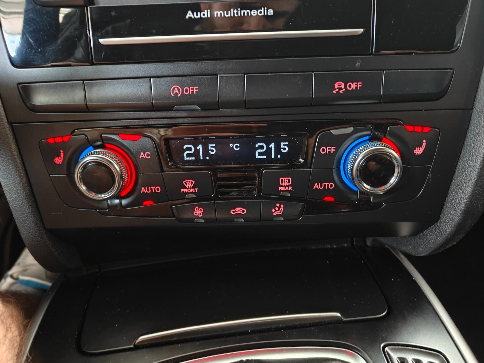Grå Audi A4 fra 2014