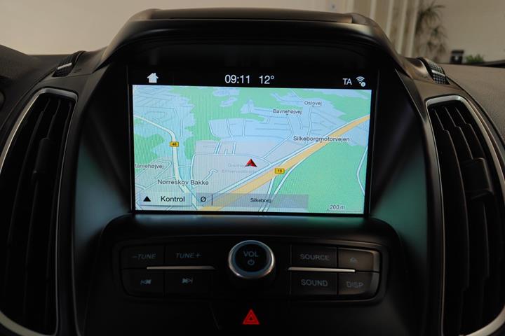 Hvid Ford C-MAX fra 2019