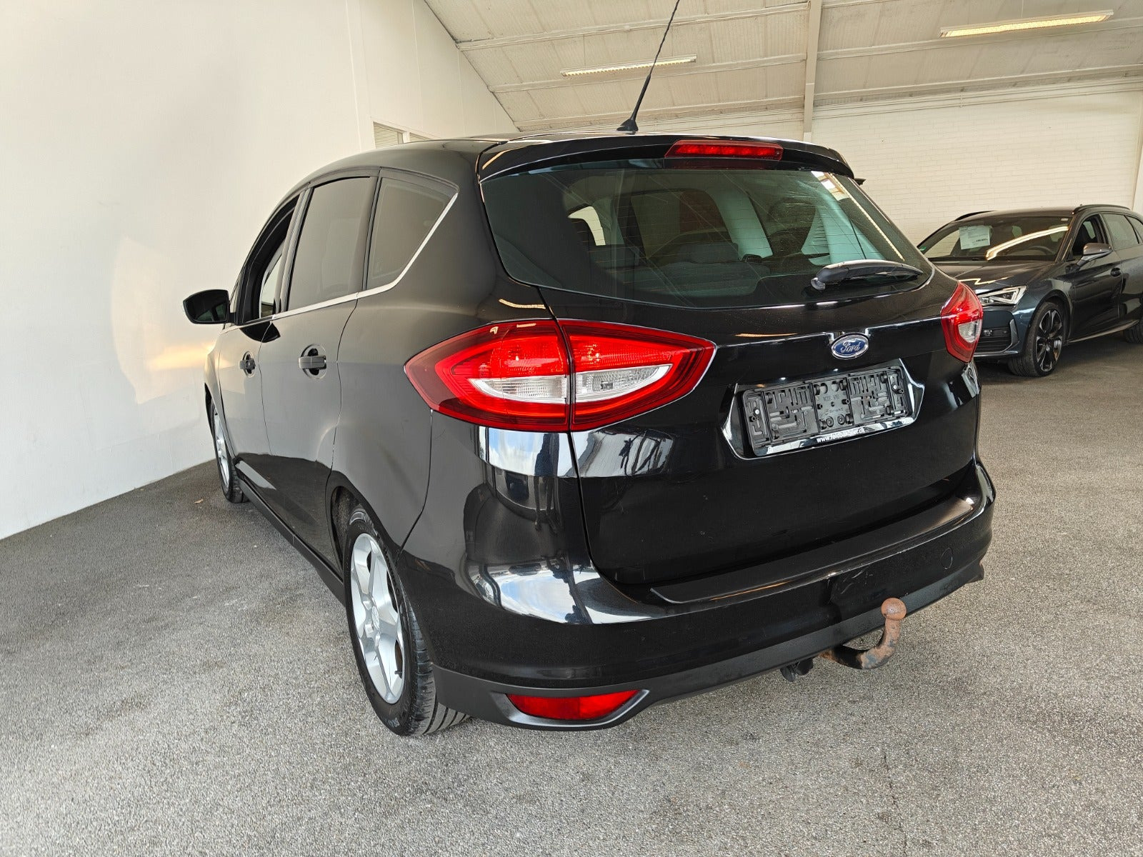 Sort Ford C-MAX fra 2015