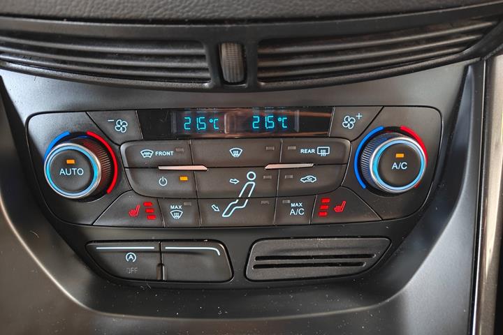 Sort Ford C-MAX fra 2015