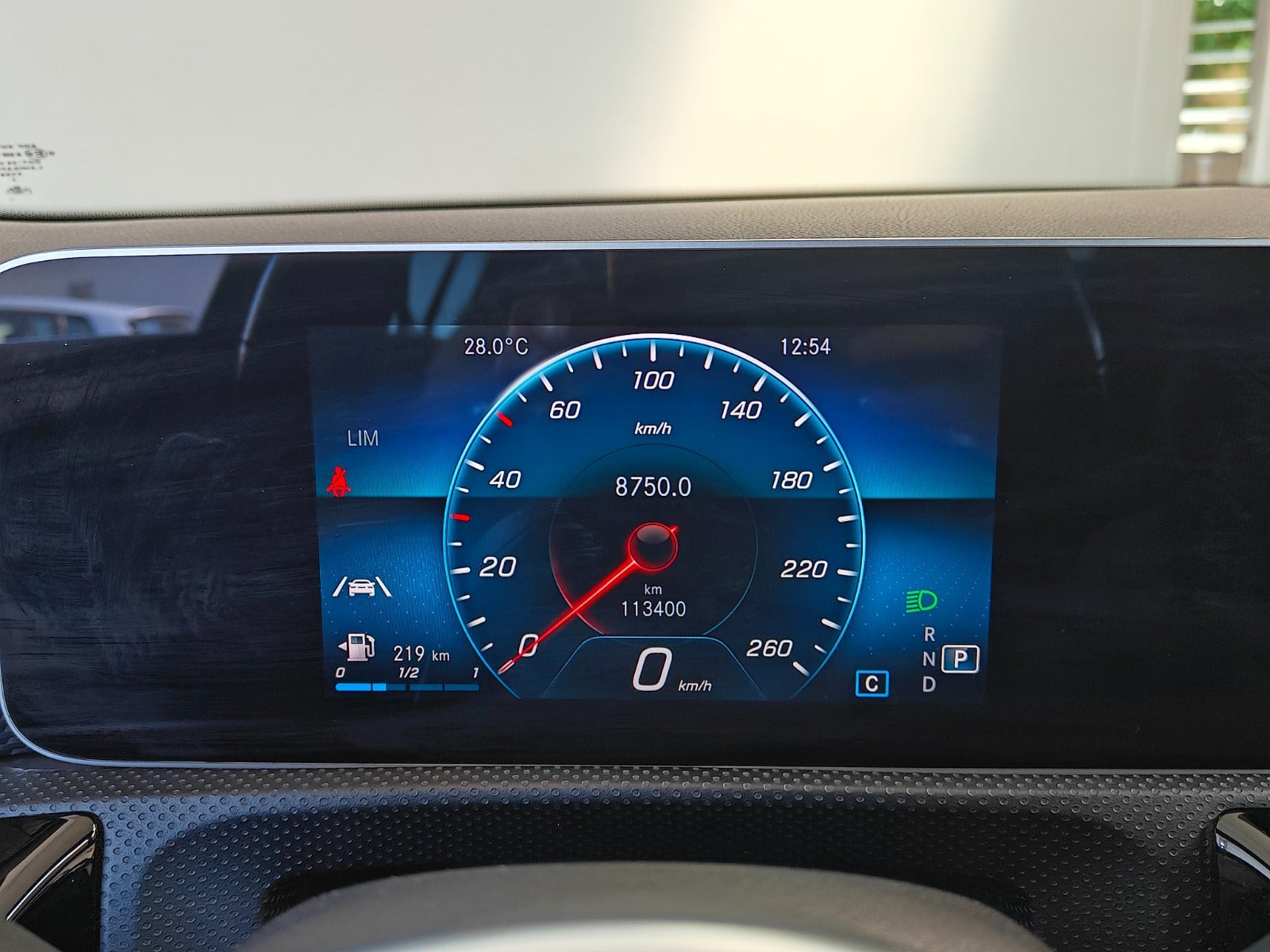 Grå Mercedes A200 fra 2018