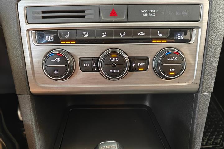 undefined VW Golf Sportsvan fra 2015