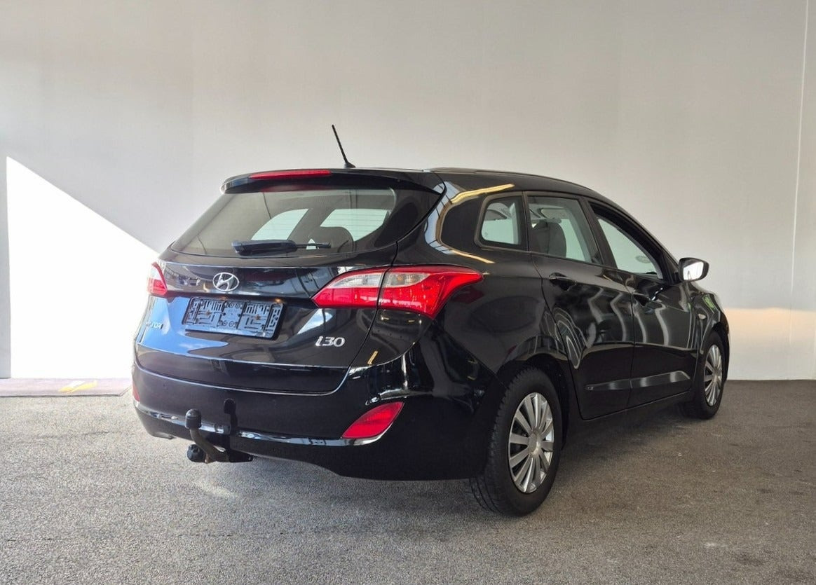 Sort Hyundai i30 fra 2016