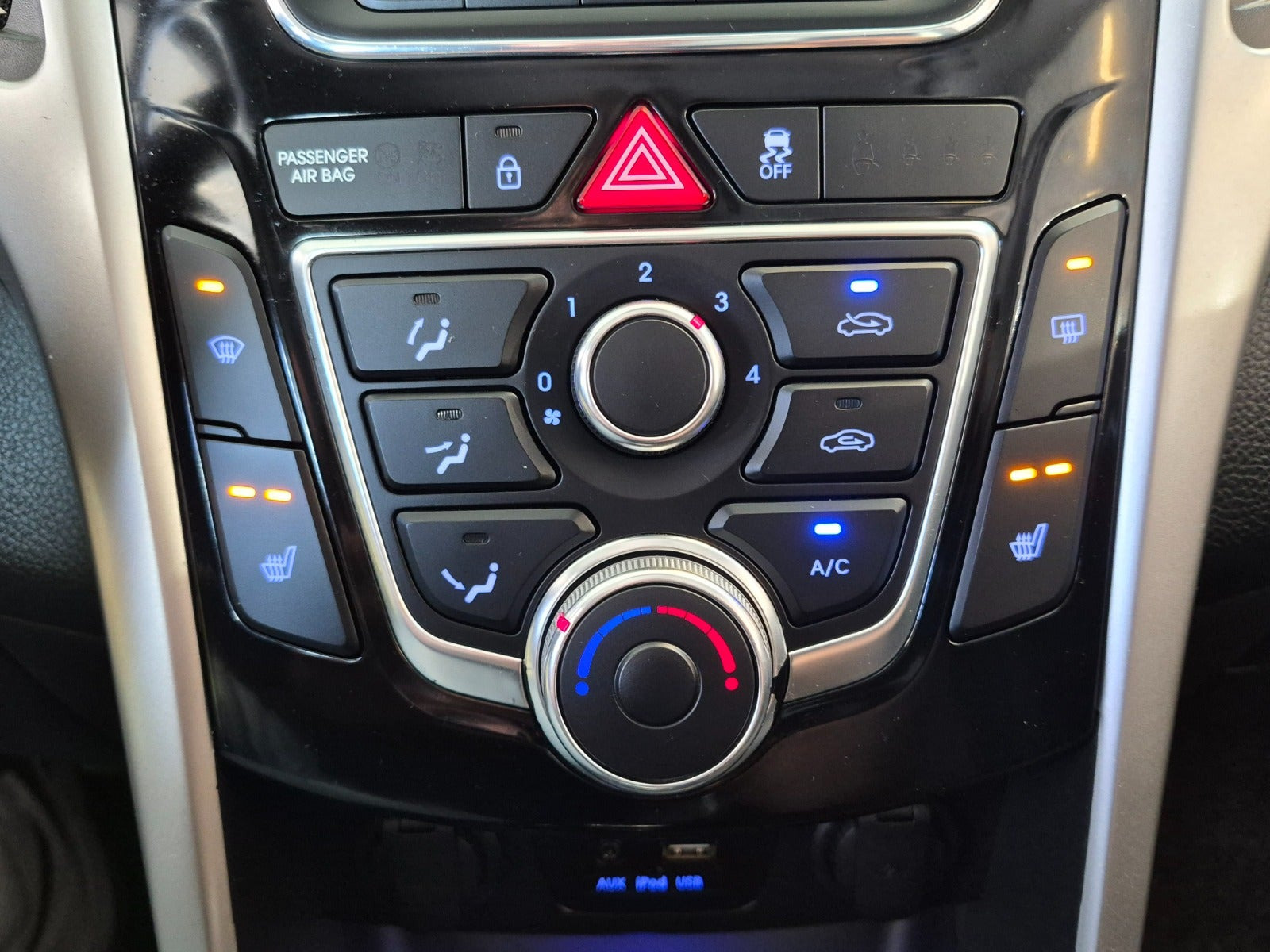 Sort Hyundai i30 fra 2016