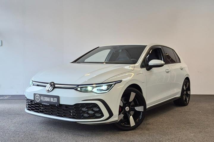 Hvid VW Golf VIII fra 2021