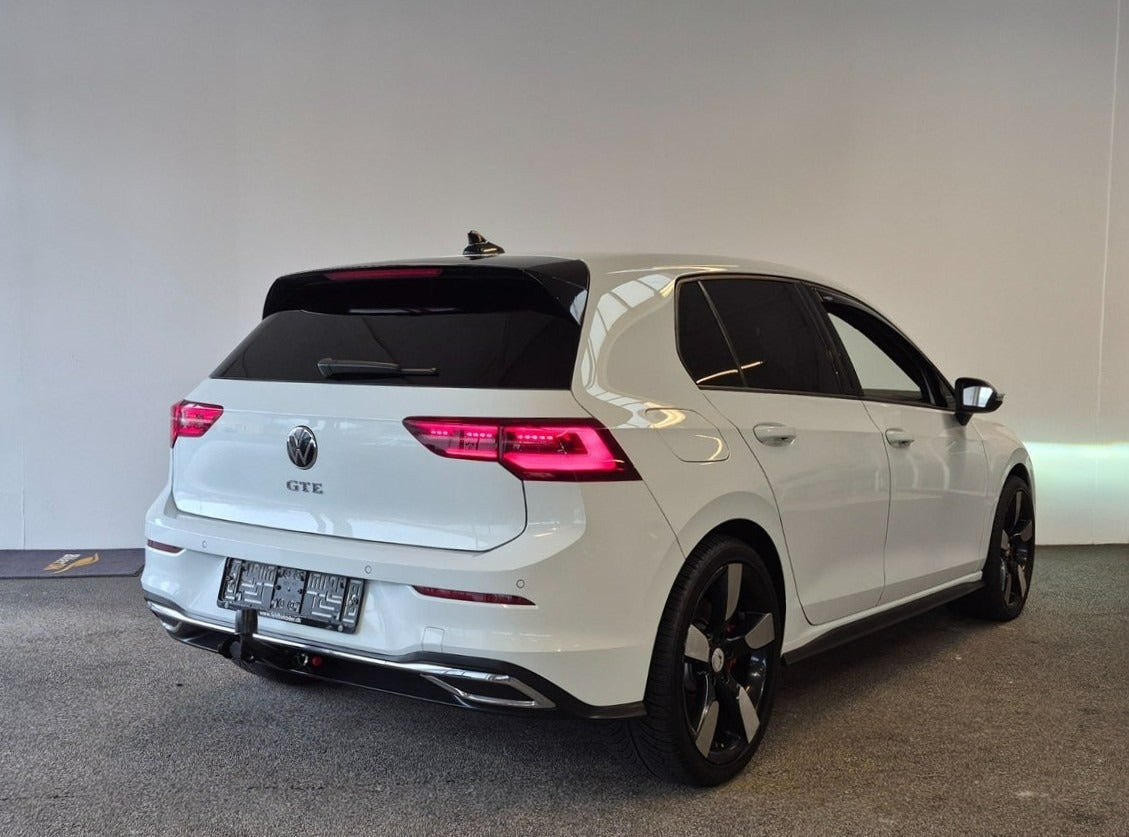 Hvid VW Golf VIII fra 2021