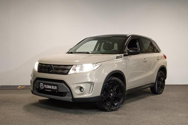 Grå Suzuki Vitara fra 2017