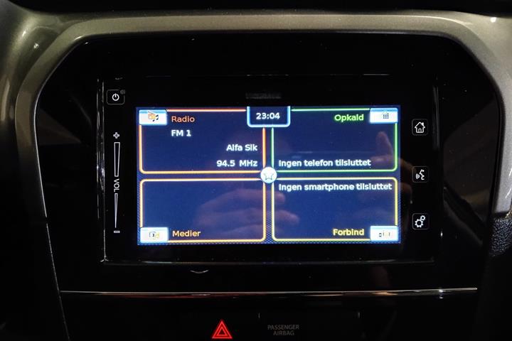 Grå Suzuki Vitara fra 2017