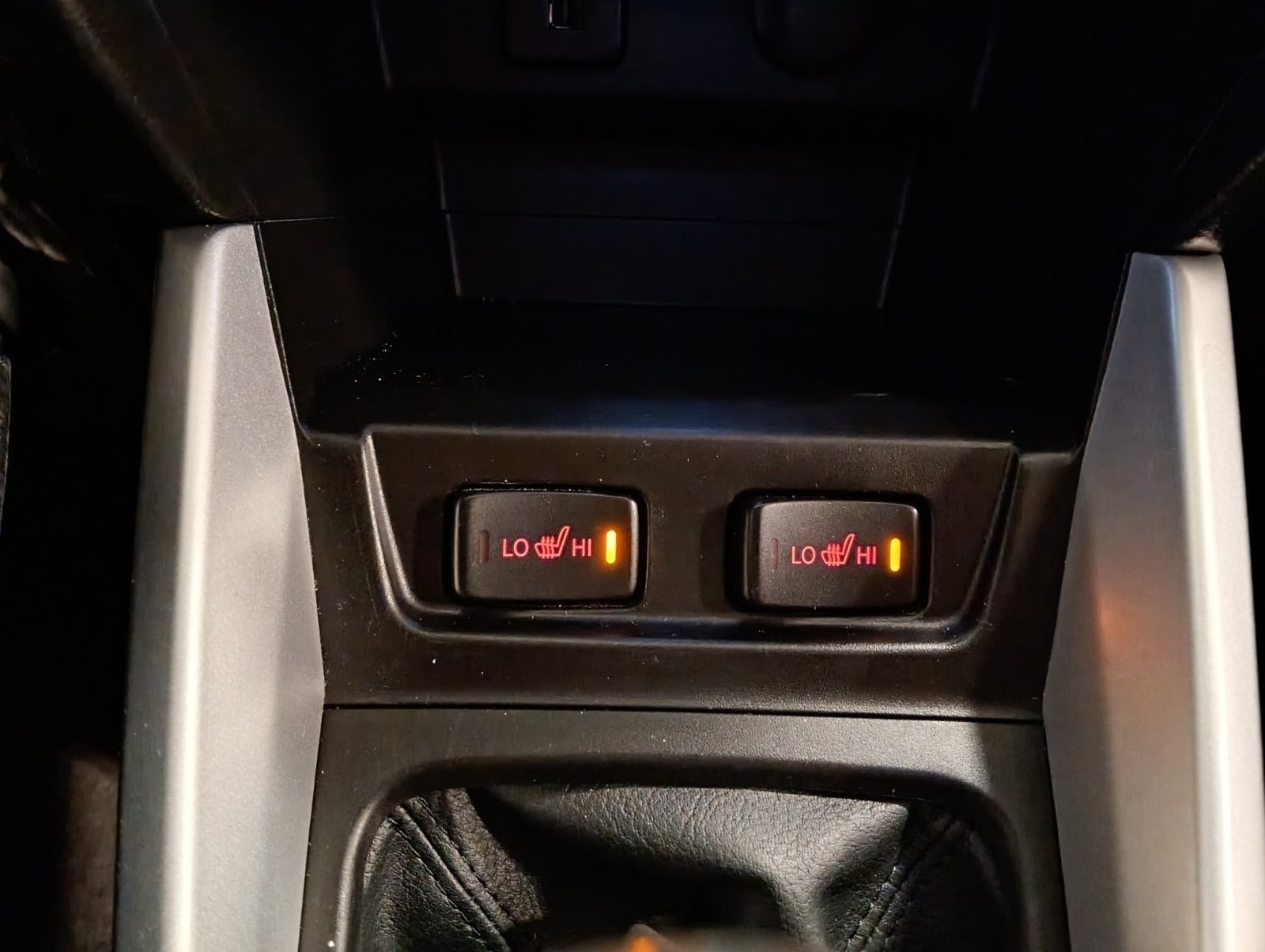 Grå Suzuki Vitara fra 2017