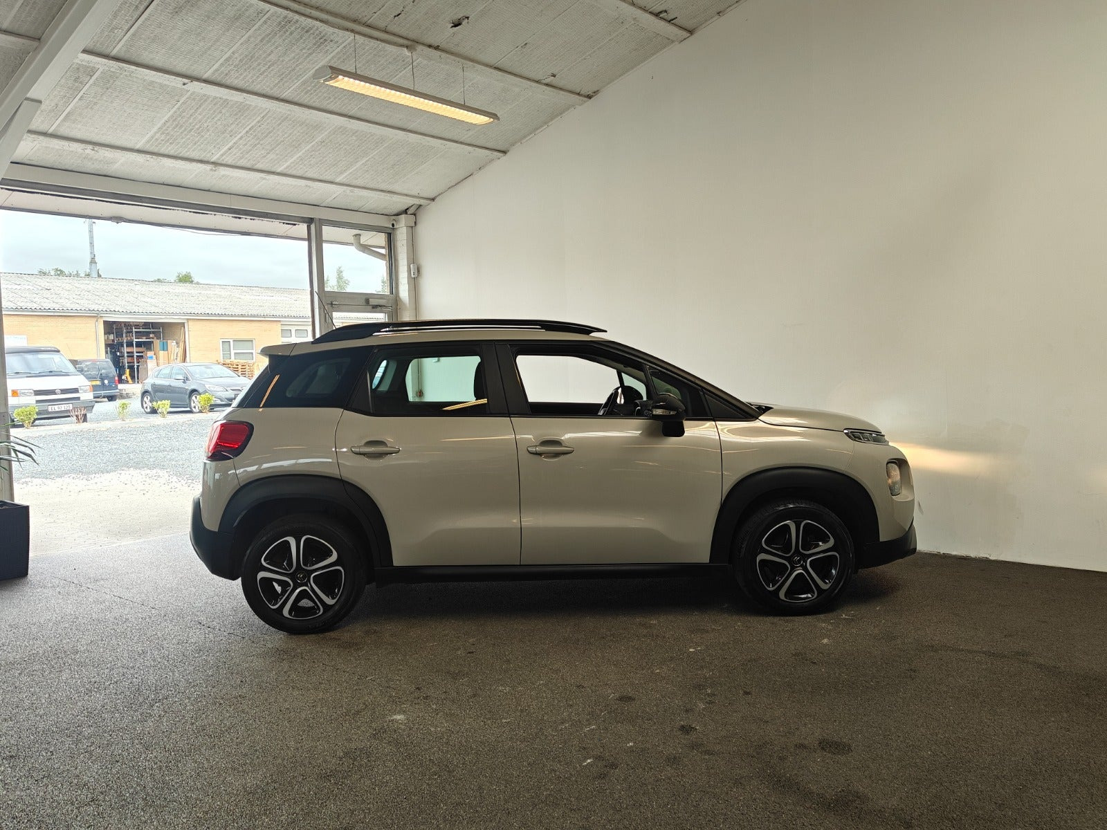 Grå Citroën C3 Aircross fra 2020