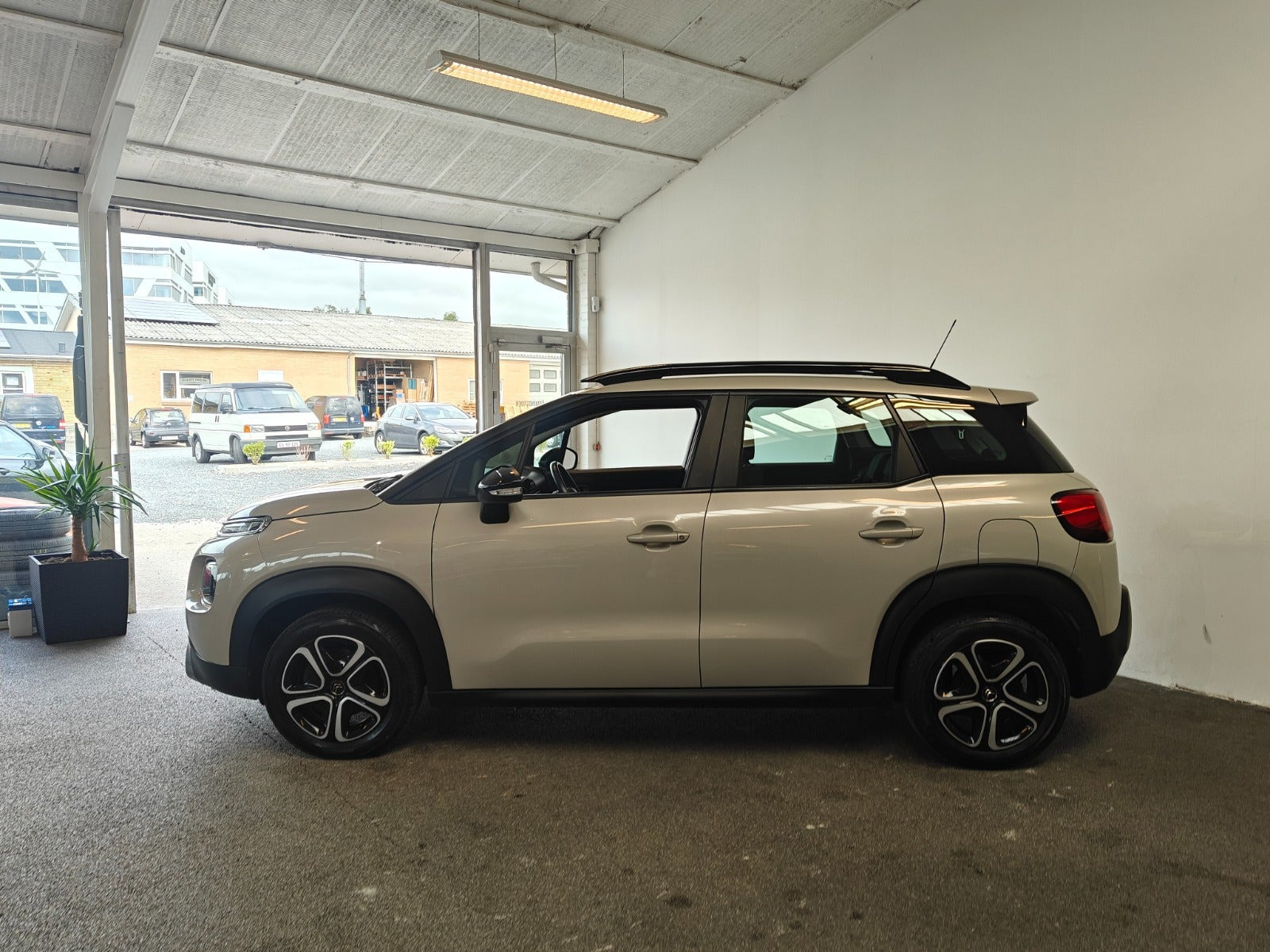 Grå Citroën C3 Aircross fra 2020