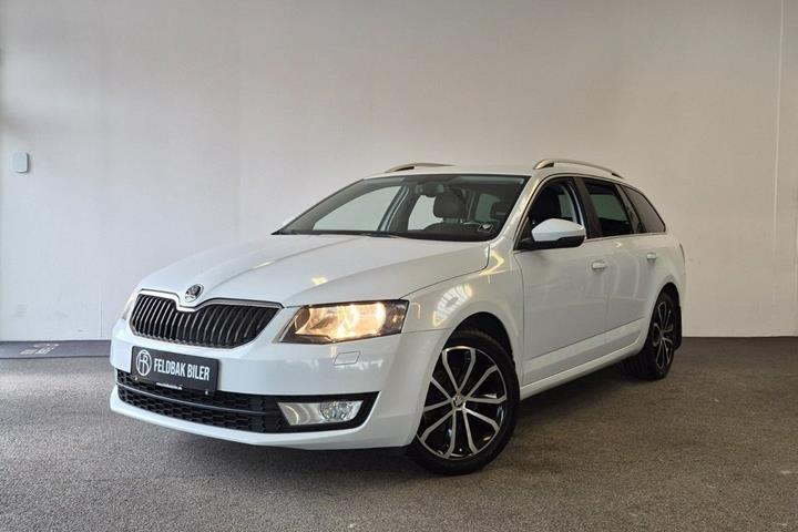 Hvid Skoda Octavia fra 2015