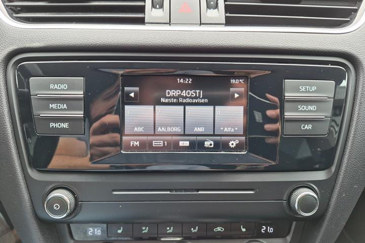 Hvid Skoda Octavia fra 2015