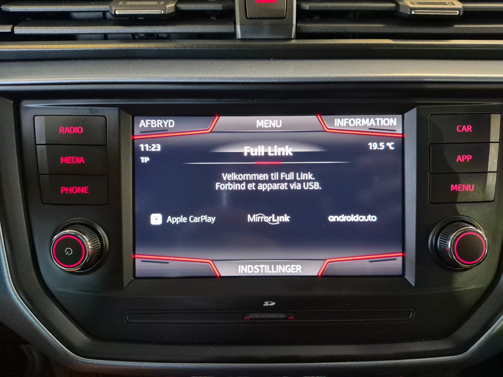 Sølv Seat Arona fra 2019