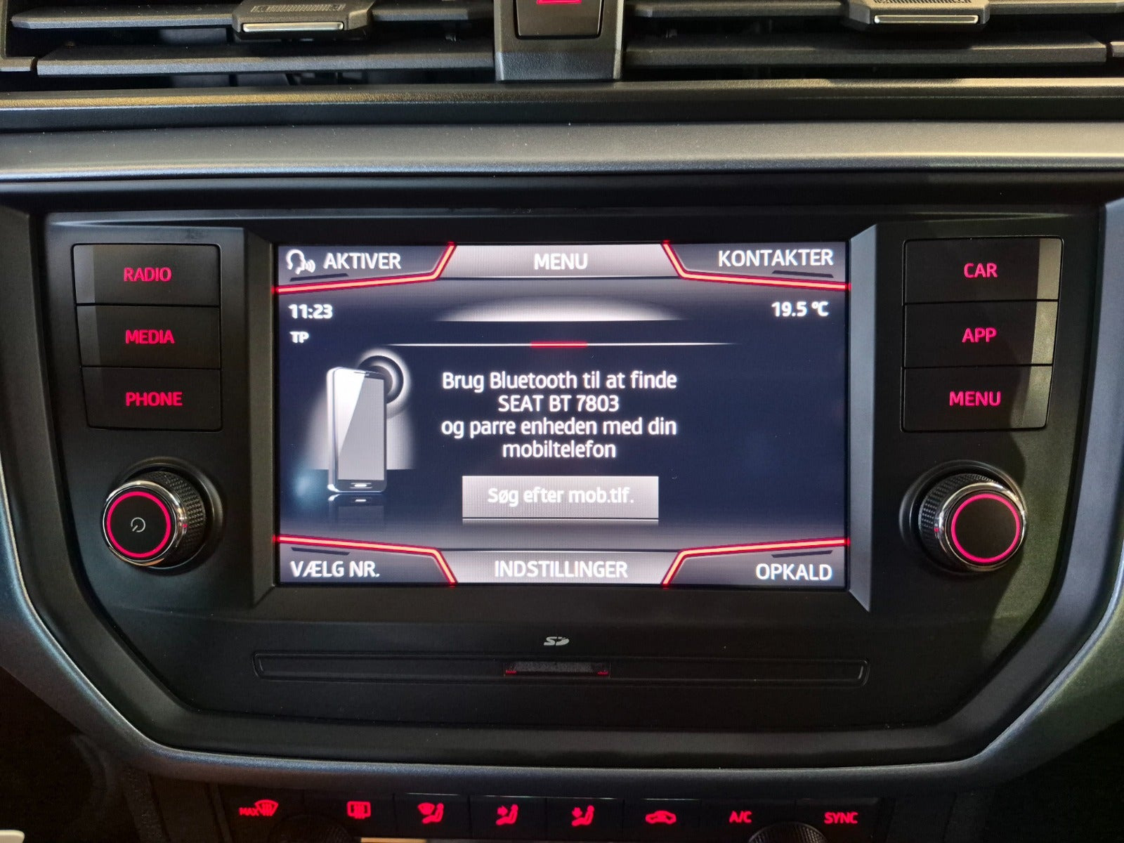 Sølv Seat Arona fra 2019