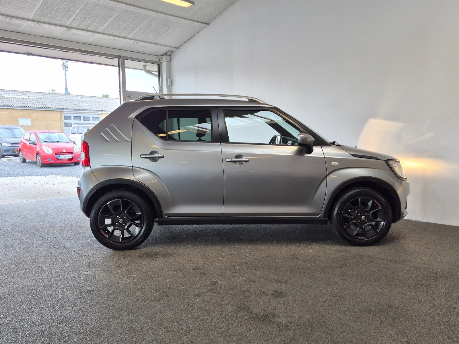 Grå Suzuki Ignis fra 2018