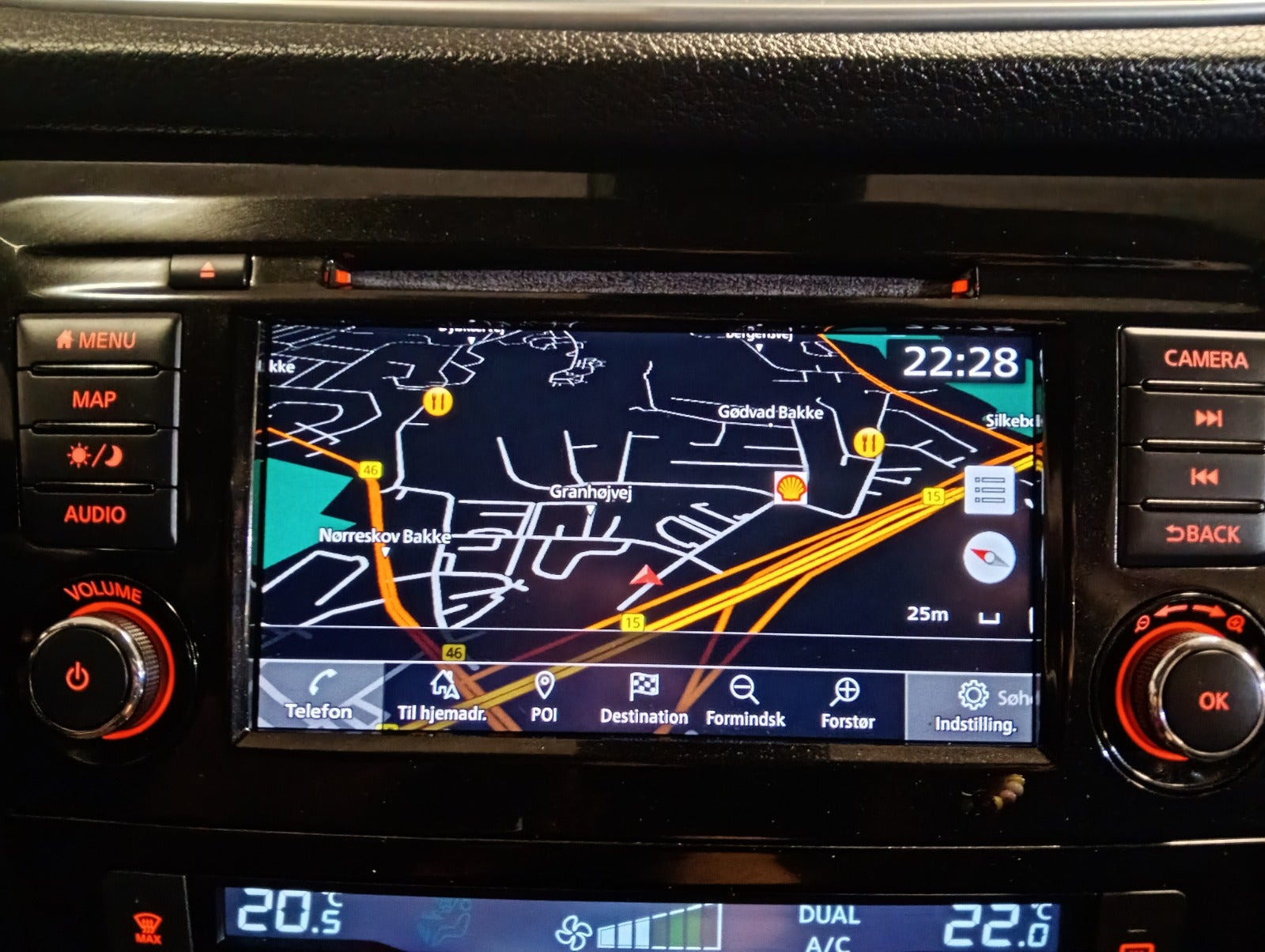 Rød Nissan Qashqai fra 2020